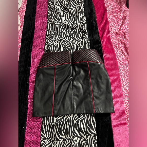 Zara leather mini skirt - Picture 2 of 3